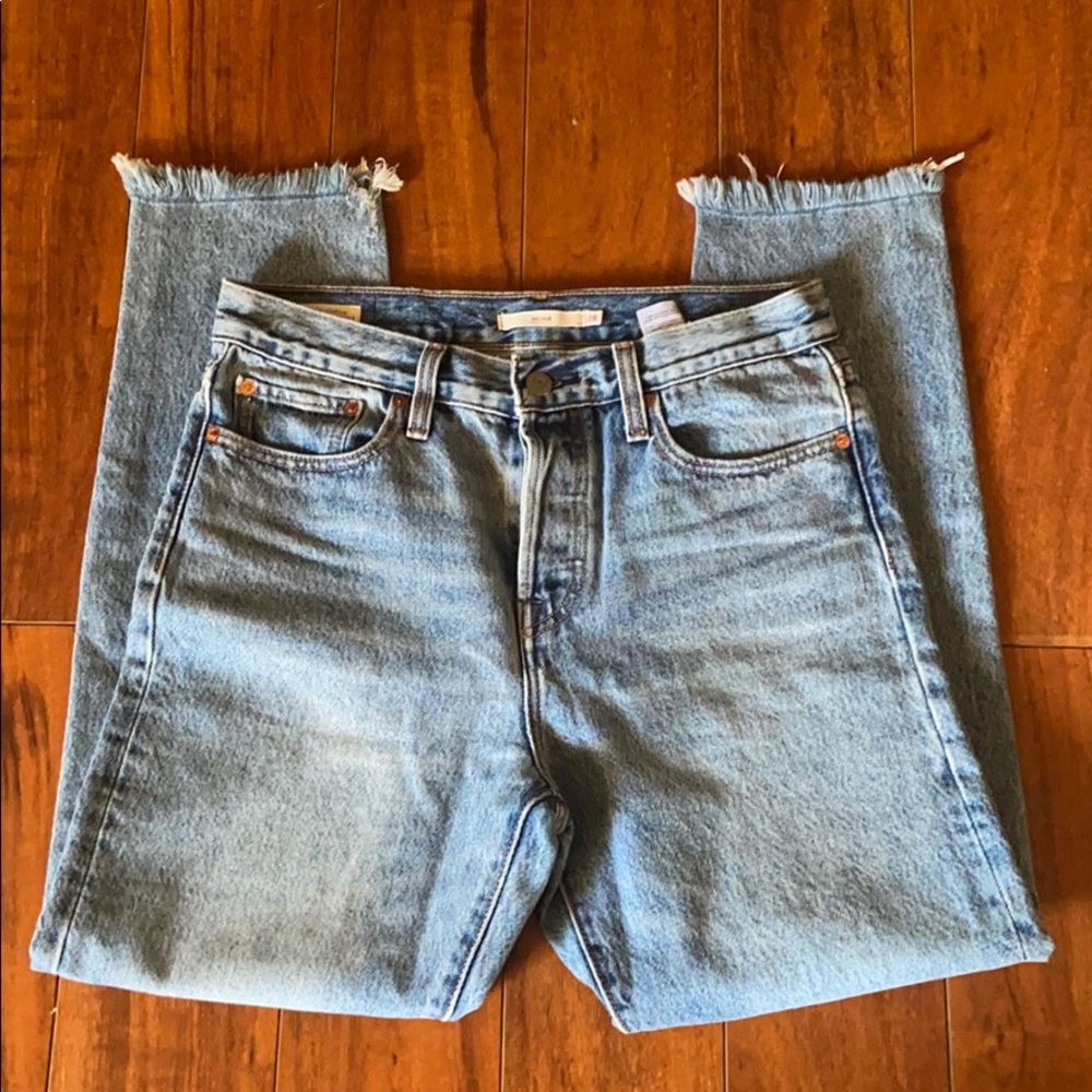 Wedgie Raw Hem Levi’s